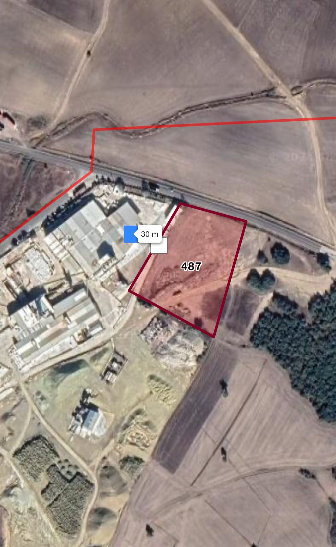 Property located next to a factory / Directly from the owner
