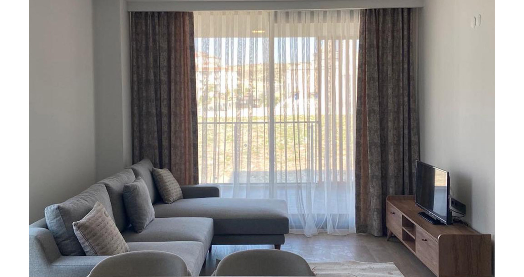 Moderne Design 3 Zimmer Wohnung in der Nähe des Meeres – eine warme Lebensmöglichkeit in Izmir/Cesme
